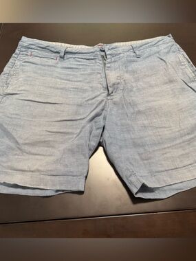 UNTUCKit Light Blue Men’s Flat-Front Linen Blend Shorts